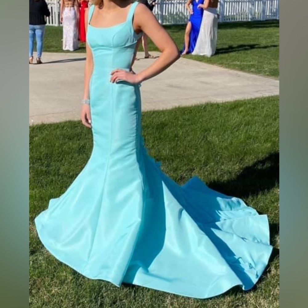 Stunning Sherri Hill Prom Dress